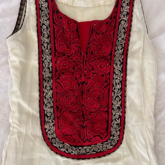 kurta top - Picture 2 of 2